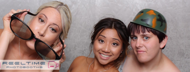 Want you partner to hire a photo booth for your wedding in Swan Valley? Give him this list.